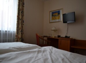 Minibar, desk, free WiFi, bed sheets