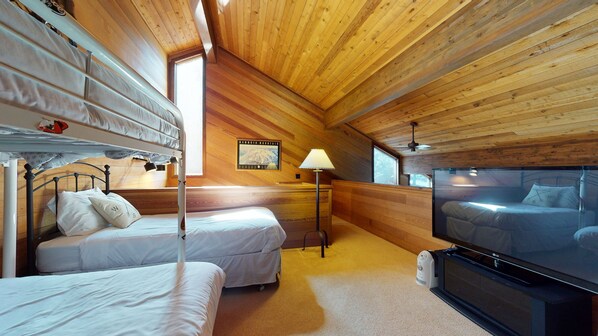 Townhome, 3 Bedrooms | 4 bedrooms, free WiFi, bed sheets