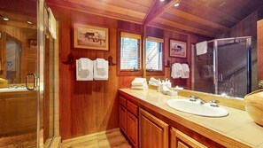 Townhome, 3 Bedrooms | Bathroom | Hair dryer, towels, shampoo - Tennis Village 14 Pet-Friendly, Spacious, Comfortable, Great Complex Amenities by RedAwning (Mammoth Lakes)