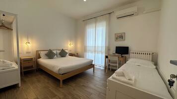 Luxe beddengoed, donzen dekbedden, verduisterende gordijnen, gratis wifi