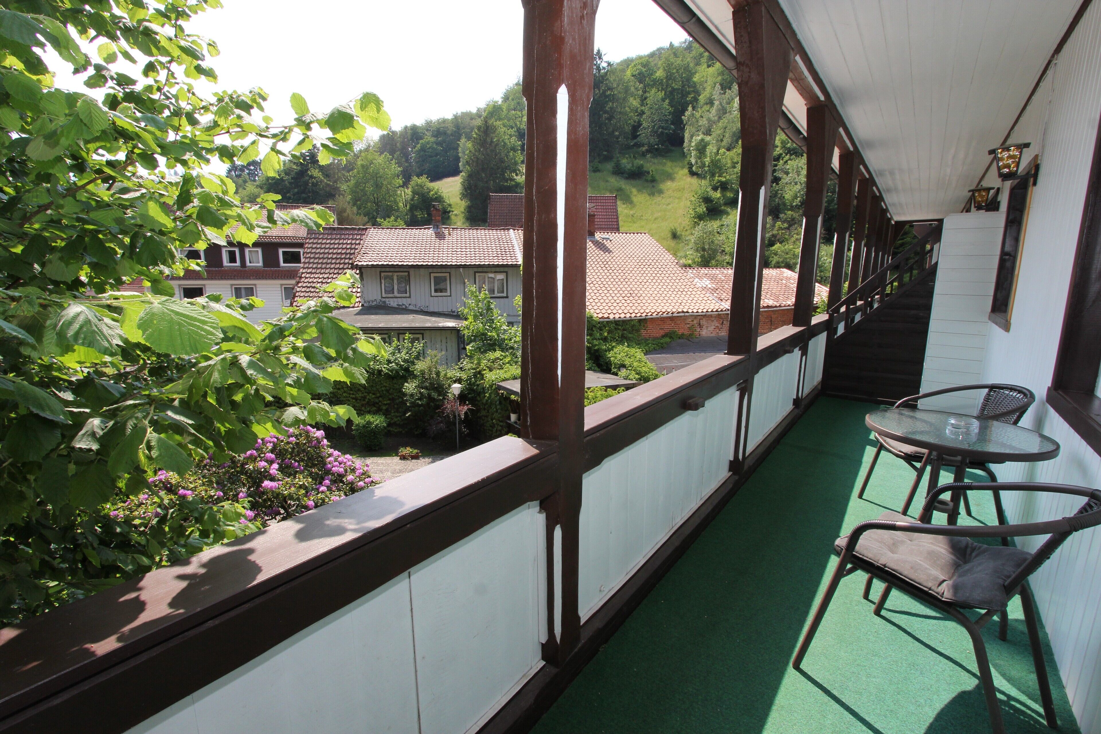 エジプト綿のシーツ、デスク、遮光カーテン、防音設備