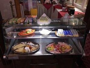 Tägliches inbegriffenes Frühstücksbuffet