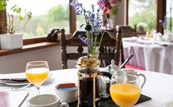 Desayuno a la carta incluido todos los días