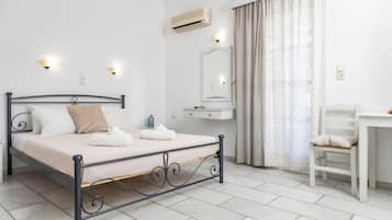 Hypo-allergenic bedding, free WiFi, bed sheets