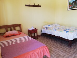 Family Room | Free WiFi, bed sheets