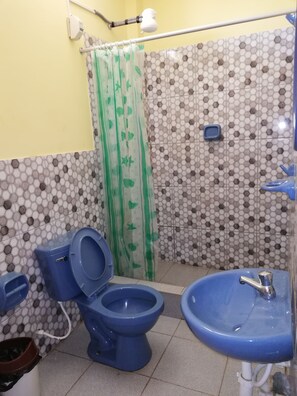 Double Room | Bathroom | Shower