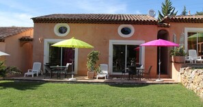 Exterior - Chambres d'Hôtes Mas des lys (Roquebrune-sur-Argens)