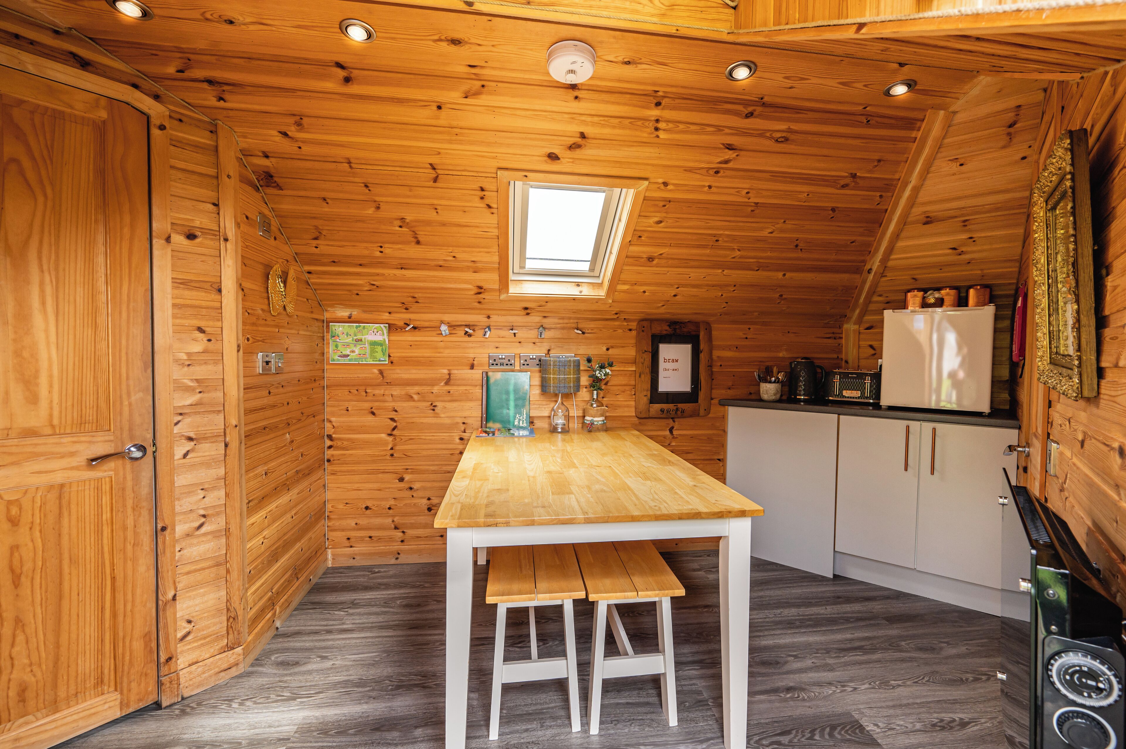 Muckle Bothies | Living area | Flat-screen TV