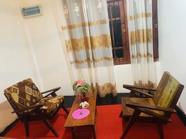 2-Bedroom Villa | 2 bedrooms, in-room safe, desk, free WiFi