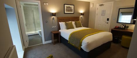 Tweepersoonskamer, voor 1 persoon | Een bureau, geluiddichte muren, een strijkplank/strijkijzer, gratis wifi