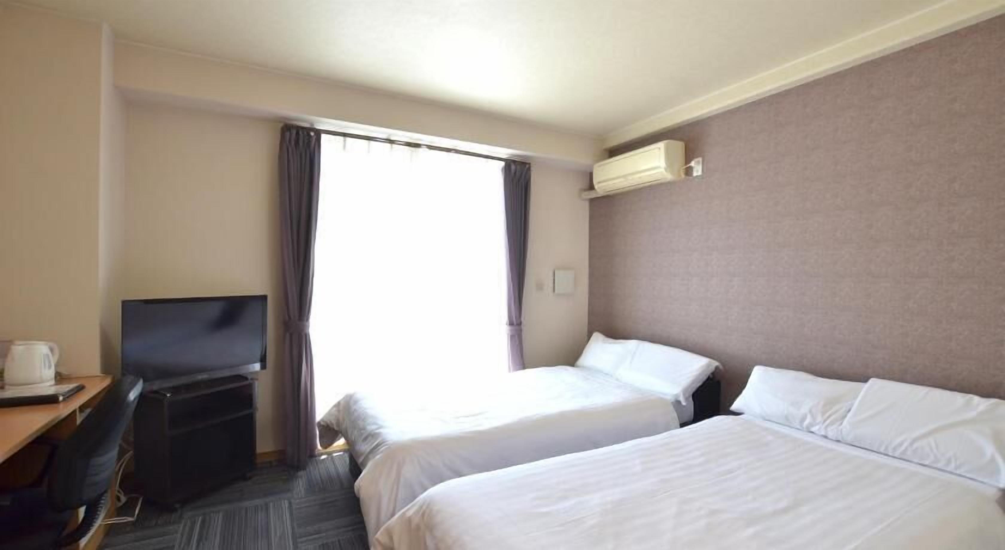 Strykejern/-brett og wi-fi (inkludert)