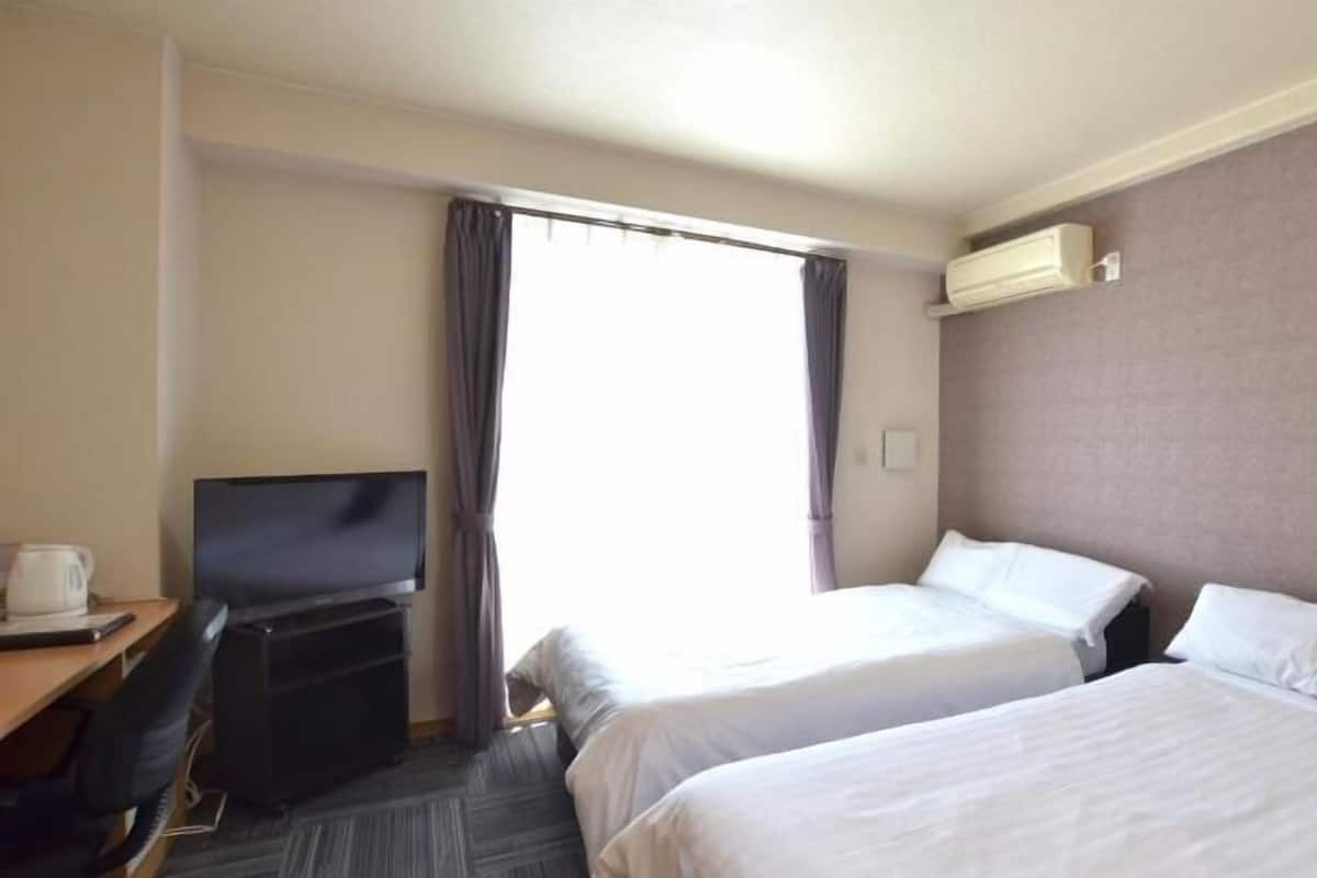 Fer et planche à repasser, accès au Wi-Fi (inclus)