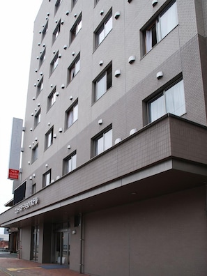 Front of property - New Station Hotel (Isahaya)