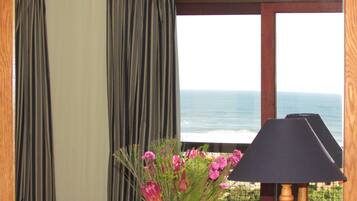 Blue Room | Premium bedding, in-room safe, desk, free WiFi