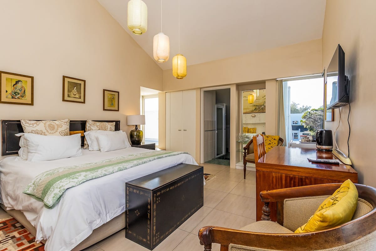 Executive Room | 1 bedroom, Egyptian cotton sheets, premium bedding, down comforters