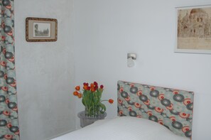 Doppel- oder Zweibettzimmer | Hochwertige Bettwaren, individuell dekoriert, individuell eingerichtet