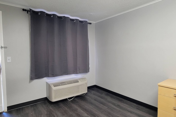Minibar, desk, iron/ironing board (on request), WiFi (free)