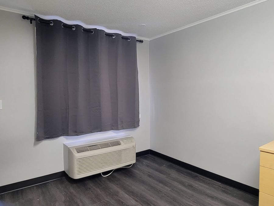 Minibar, desk, iron/ironing board, free WiFi