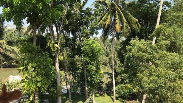 Gambar tidak terklasifikasi, 1 dari 25, tombol