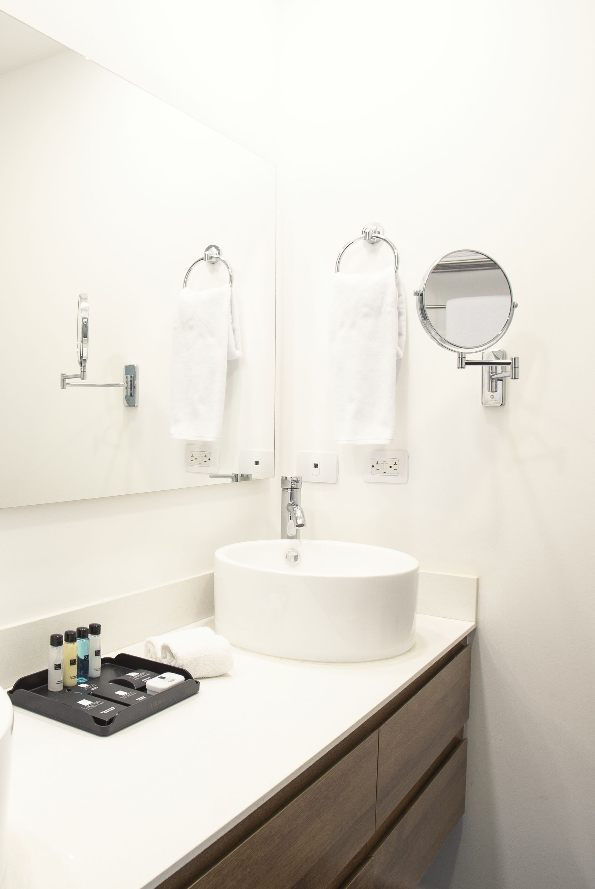 superior double room, 1 queen bed | 1 bedroom, minibar, in-room safe, desk