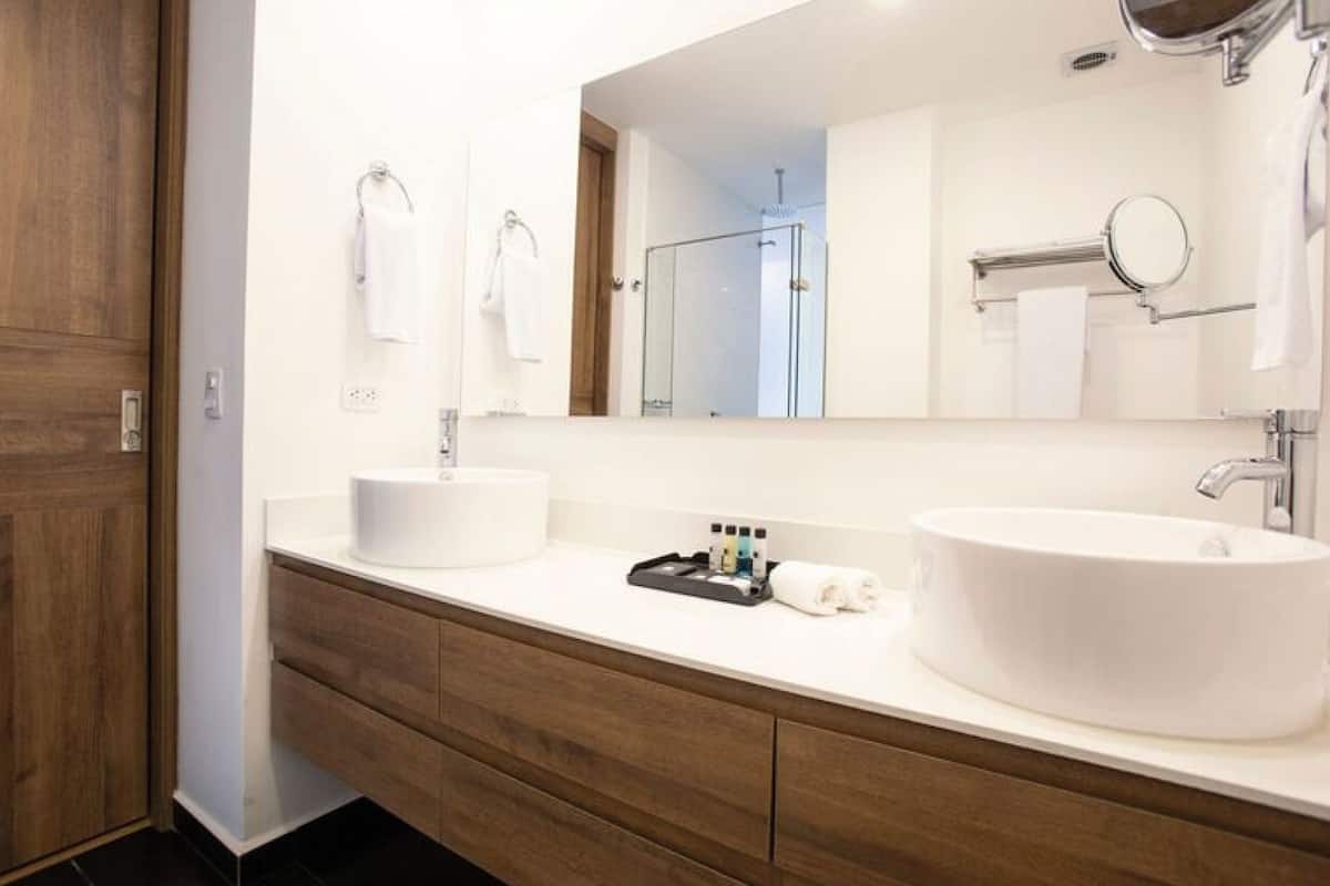 shower, free toiletries, slippers, towels