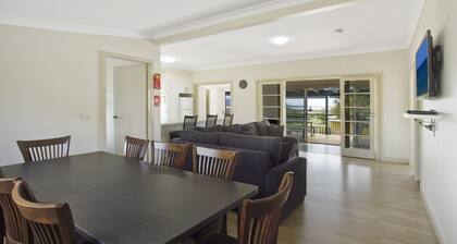 Seaview Cottage - Sunny location