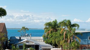 Beach/ocean view - Stylish Shoal apartment (Shoal Bay)