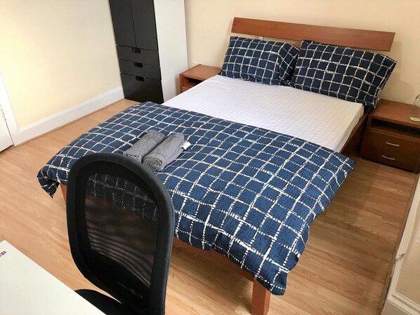 House, Multiple Beds, Non Smoking | 5 bedrooms, iron/ironing board, free WiFi, bed sheets