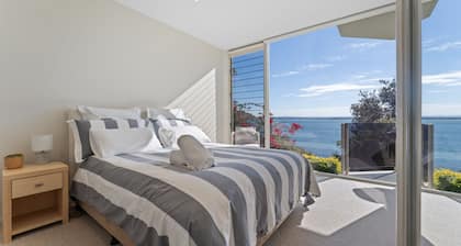 Mirage Holiday Home with Water Views Nelson Bay