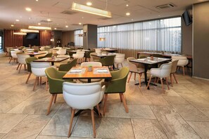 Free daily full breakfast - City Express Plus by Marriott Tampico (Tampico)