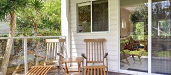 Holiday accommodation in Shoal Bay