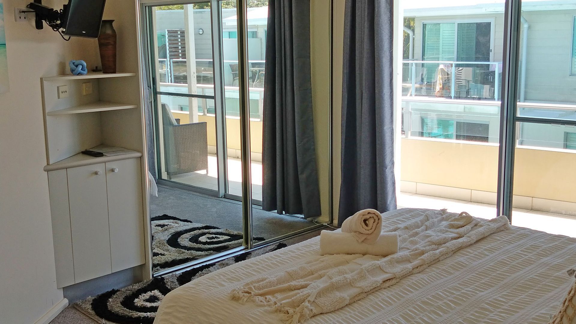 1 habitación y ropa de cama 