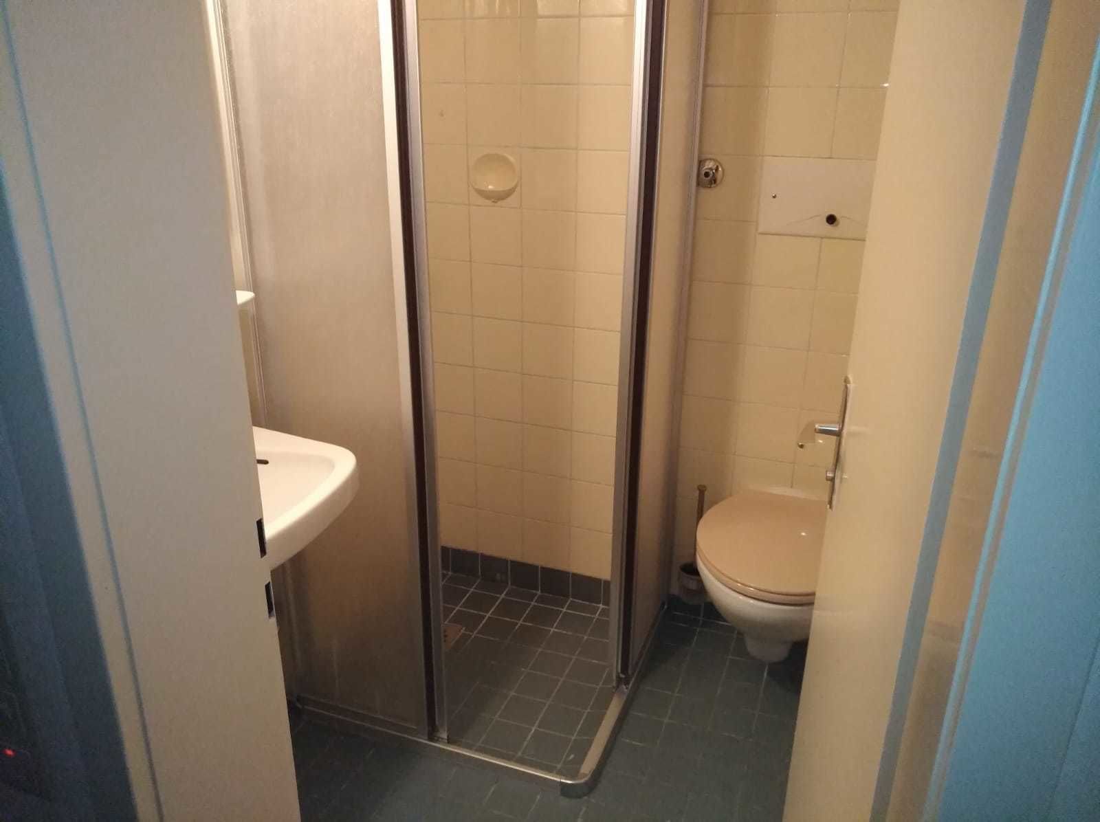 quadruple room | bathroom | shower, towels