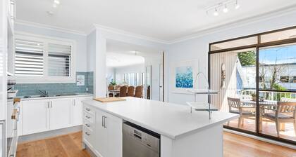 Exclusive beachfront holiday house