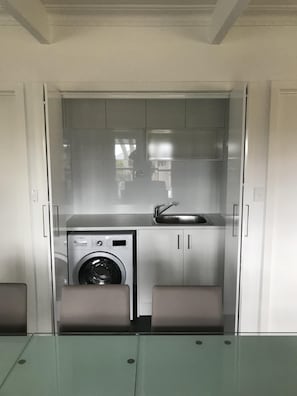 Interior - Rosie's Corner - A little piece of heaven perfect for Families/Couple (Mount Martha)