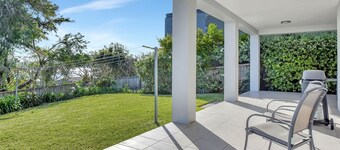 Beach House Family Friendly in Fingal Bay