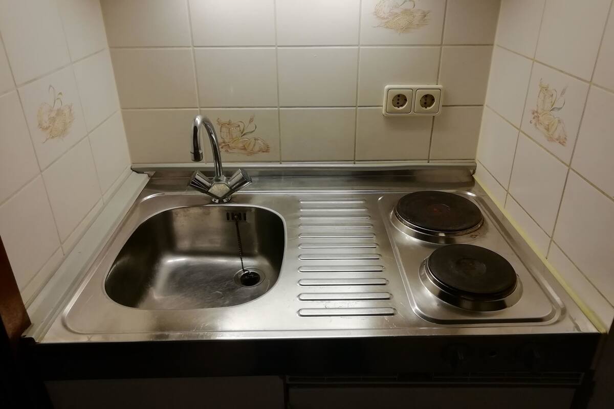 Estudio City, 1 cama individual | Cocina básica privada | Cafetera o tetera, frigorífico grande, microondas y horno