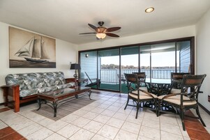 特色公寓式客房, 1 间卧室, 阳台, 湖景 | 湖景