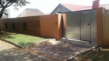 Entrada de la propiedad