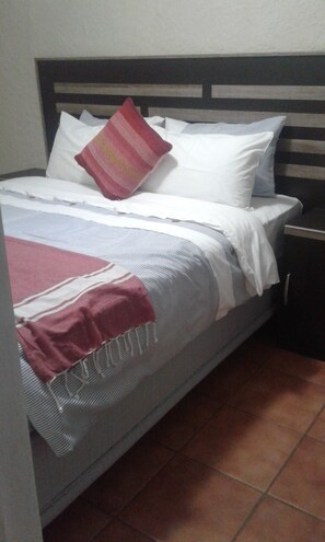 Appartement, 2 chambres | Bureau, fer et planche à repasser, Wi-Fi gratuit, draps fournis