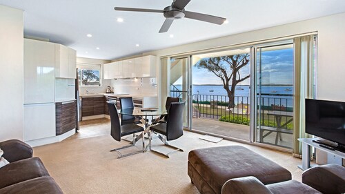 Shoal Bay unit with uninterrupted views of the bay