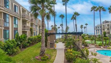 House, Multiple Beds (Seascape Nirvana) | Property grounds