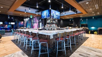 2 bars/lounges, poolside bar