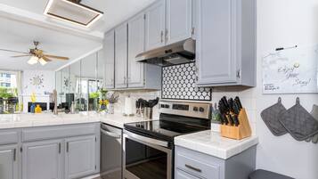 House, Multiple Beds (Surfside Life) | Private kitchen | Fridge, microwave, oven, stovetop