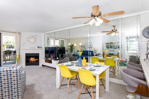 House, Multiple Beds (Surfside Life) | In-room dining