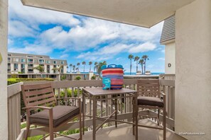 独立别墅, 1 张特大床和 1 张沙发床 (Ocean Breeze Retreat) | 阳台