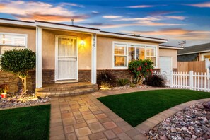 House, Multiple Beds (Coastal Cottage Haven) | Property entrance - Coastal Cottage Haven (Oceanside)