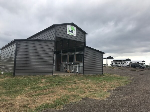 Front of property - Green Park RV Resort (Pauls Valley)