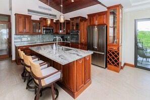 Luxury Condo, 2 Bedrooms, Non Smoking, Ocean View | Private kitchen | Fridge, cookware/dishes/utensils