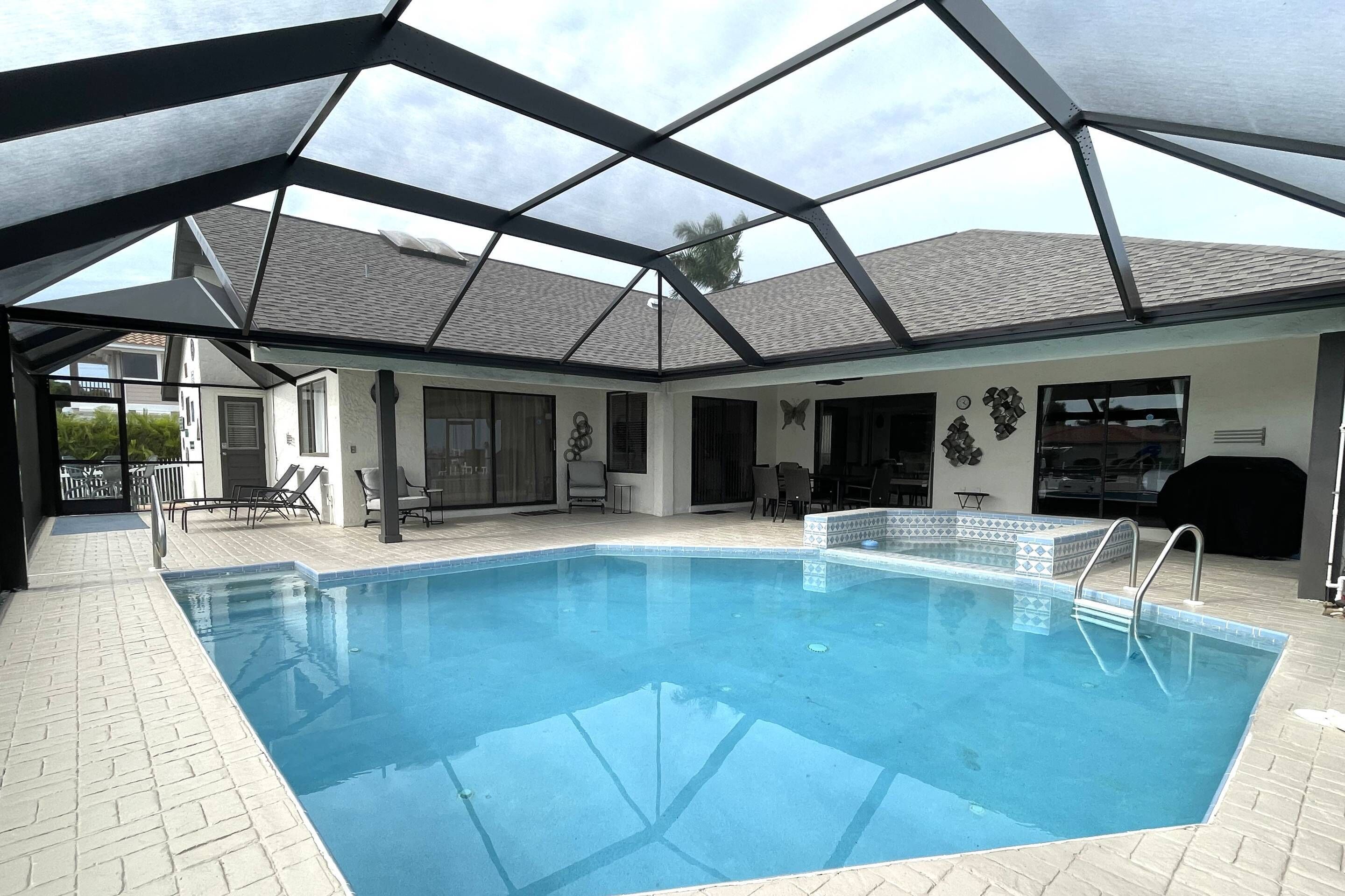 Opvarmet pool